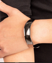 Load image into Gallery viewer, Wayward Waves Black Cuff