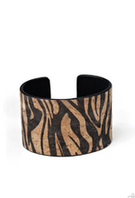 Load image into Gallery viewer, Zebra Zone Black Cork