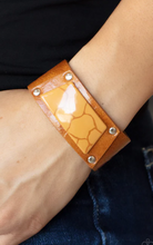 Load image into Gallery viewer, Geo Glamper Brown Wrap