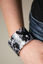 Load image into Gallery viewer, Vogue Revamp White Acrylic Cuff