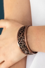 Load image into Gallery viewer, Vine Garden Copper Cuff