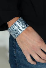 Load image into Gallery viewer, Vogue Revamp Silver Cuff Acrylic