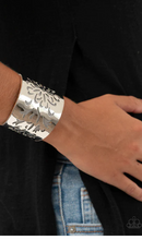 Load image into Gallery viewer, Get Your Bloom On Silver Cuff