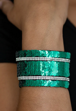 Load image into Gallery viewer, Mermaid Service Green Wrap