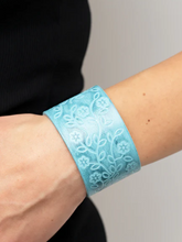 Load image into Gallery viewer, Rosy Wrap Up Blue Wrap