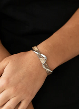 Load image into Gallery viewer, Craveable Curves Brown Cuff