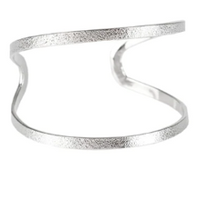 Load image into Gallery viewer, Grenada Goddess Silver Cuff