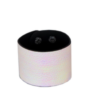 Load image into Gallery viewer, Cosmo Cruise White Wrap