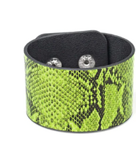 Load image into Gallery viewer, It's a Jungle Out There Green Wrap