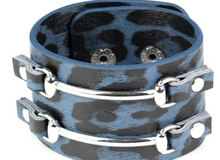 Load image into Gallery viewer, Safari Scene Blue Wrap