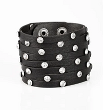 Load image into Gallery viewer, Sass Squad Black Wrap