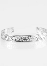 Load image into Gallery viewer, Tropical Vibes Silver cuff