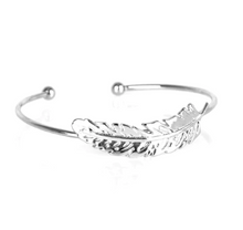 Load image into Gallery viewer, How Do You Like This Feather Silver Cuff