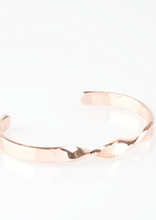 Load image into Gallery viewer, Traditional Twist Rose Gold Cuff