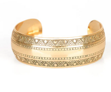Load image into Gallery viewer, Desert Peaks Gold Cuff