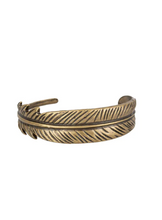 Load image into Gallery viewer, Tran-QUILL-ity Brass Cuff