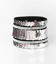 Load image into Gallery viewer, Mermaid Service Red Wrap