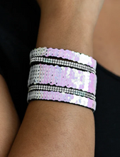 Load image into Gallery viewer, Mermaid Service White Wrap
