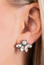 Load image into Gallery viewer, Stellar Showcase Brass Post Earrings