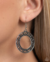 Load image into Gallery viewer, Vineyard Valentine Silver Earrings