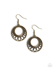Load image into Gallery viewer, Peacefully Prairie Brass Earrings