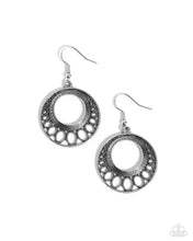 Load image into Gallery viewer, Peacefully Prairie Silver Earring