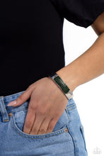 Load image into Gallery viewer, Record-Breaking Bling Green Bracelet