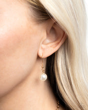 Load image into Gallery viewer, Sensational Showstopper Gold Necklace