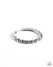 Load image into Gallery viewer, Metro Reverie Silver Hinged Bracelet