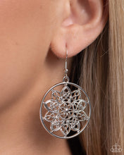 Load image into Gallery viewer, Garden Allure Silver Earrings