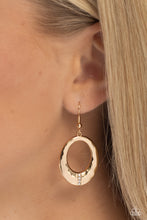 Load image into Gallery viewer, Center Stage Classic Gold Earrings