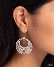 Load image into Gallery viewer, Mandala Paradise Silver Earrings