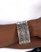 Load image into Gallery viewer, Eclectic European Silver Hinged Bracelet