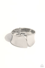 Load image into Gallery viewer, Sheared Sass Silver Bracelet