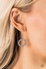 Load image into Gallery viewer, Dramatic Darling Black Necklace