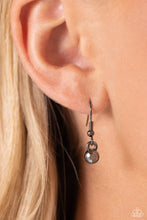 Load image into Gallery viewer, Stellar Showtime Black Necklace