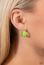 Load image into Gallery viewer, Cover PEARL Green Hoop Earrings