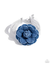 Load image into Gallery viewer, Garden Genre White Bracelet
