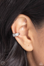 Load image into Gallery viewer, Serrated Season Silver Ear Cuff