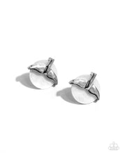 Load image into Gallery viewer, Mermaidcore White Post Earrings