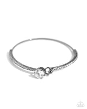 Load image into Gallery viewer, Gamut Glam Black Bangle