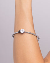 Load image into Gallery viewer, Gamut Glam Black Bangle
