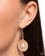 Load image into Gallery viewer, Alluring Ambience Gold Necklace