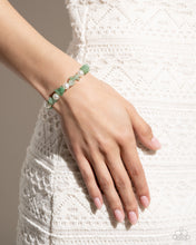Load image into Gallery viewer, Robust Refinement Green Bracelet