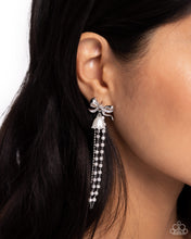 Load image into Gallery viewer, Garden Gain White Earrings