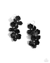 Load image into Gallery viewer, Plentiful Petals Black Earrings