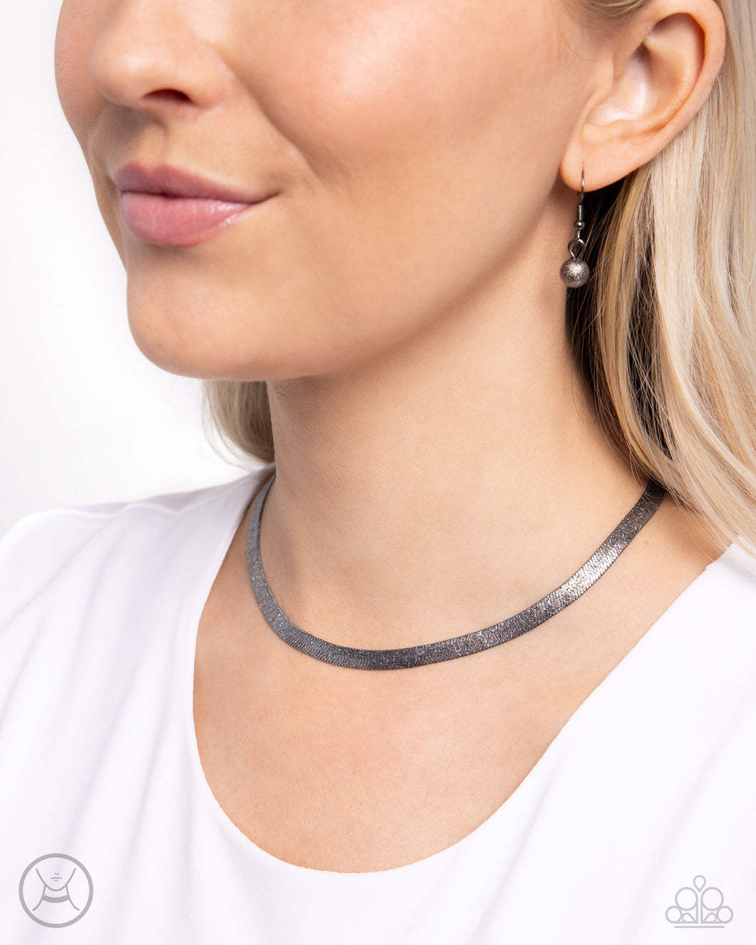 Simply Scintillating Black Choker