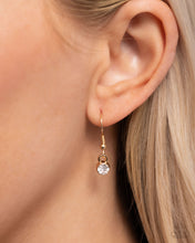 Load image into Gallery viewer, Understated Shimmer Gold Necklace