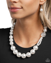 Load image into Gallery viewer, Crystal Class White Necklace