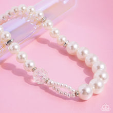 Load image into Gallery viewer, Crystal Class White Necklace